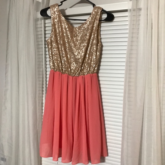 Rose Gold Sequin Prom/Homecoming/Formal Dress - Picture 2 of 5